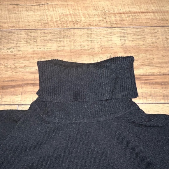 turtle neck sweater - Picture 5 of 6